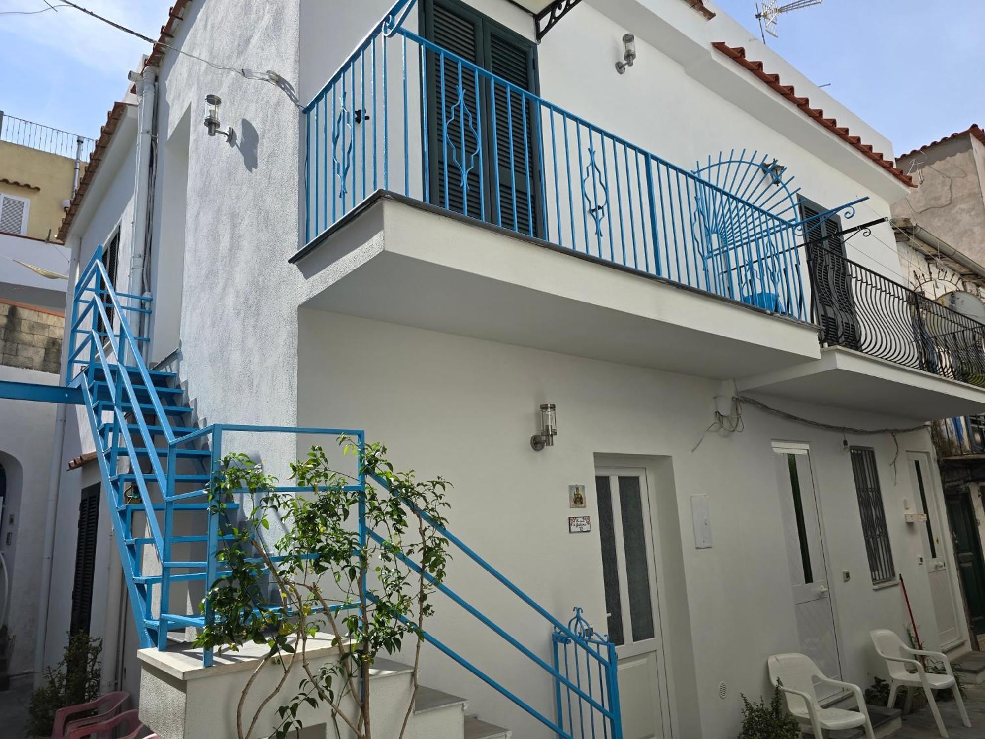 Vila La Casa Di Giuliana Primo Piano Con Balcone Ischia Exteriér fotografie